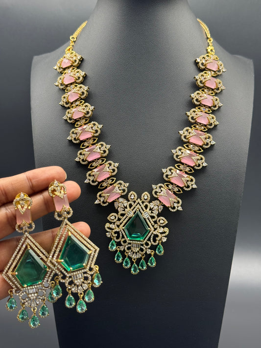 AD stone neck set