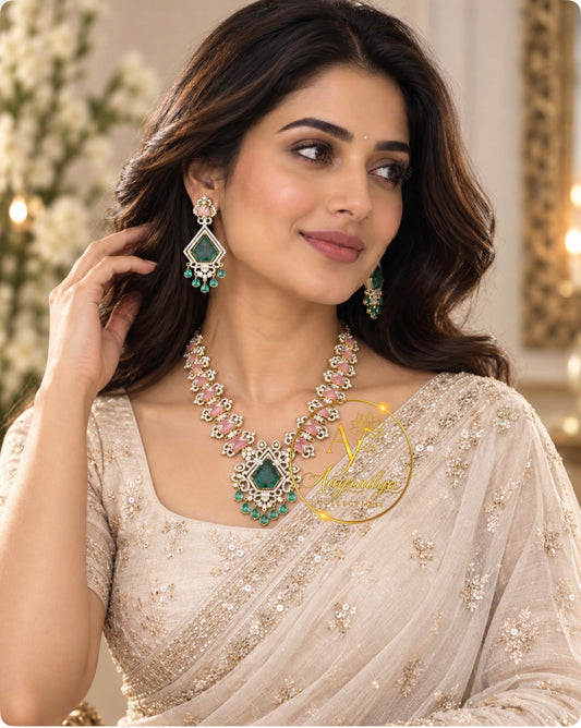AD stone neck set